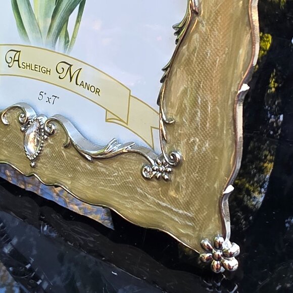 Vintage Ashleigh Manor Picture Frame Enameled Botanical 5x7 Decorative Elegant - Picture 6 of 9